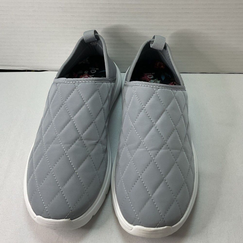 Vera Bradley Women's VB Cloud Convertible Slip On Shoe Nickel Gray Quilted Sz 8 - Picture 7 of 8